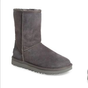 Classic Ugg Short Boots Grey